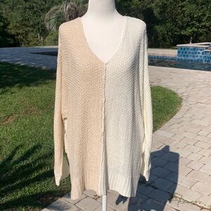 Pink Lily NWOT Open Weave Sweater Sz Small loose fit subtle color block on front